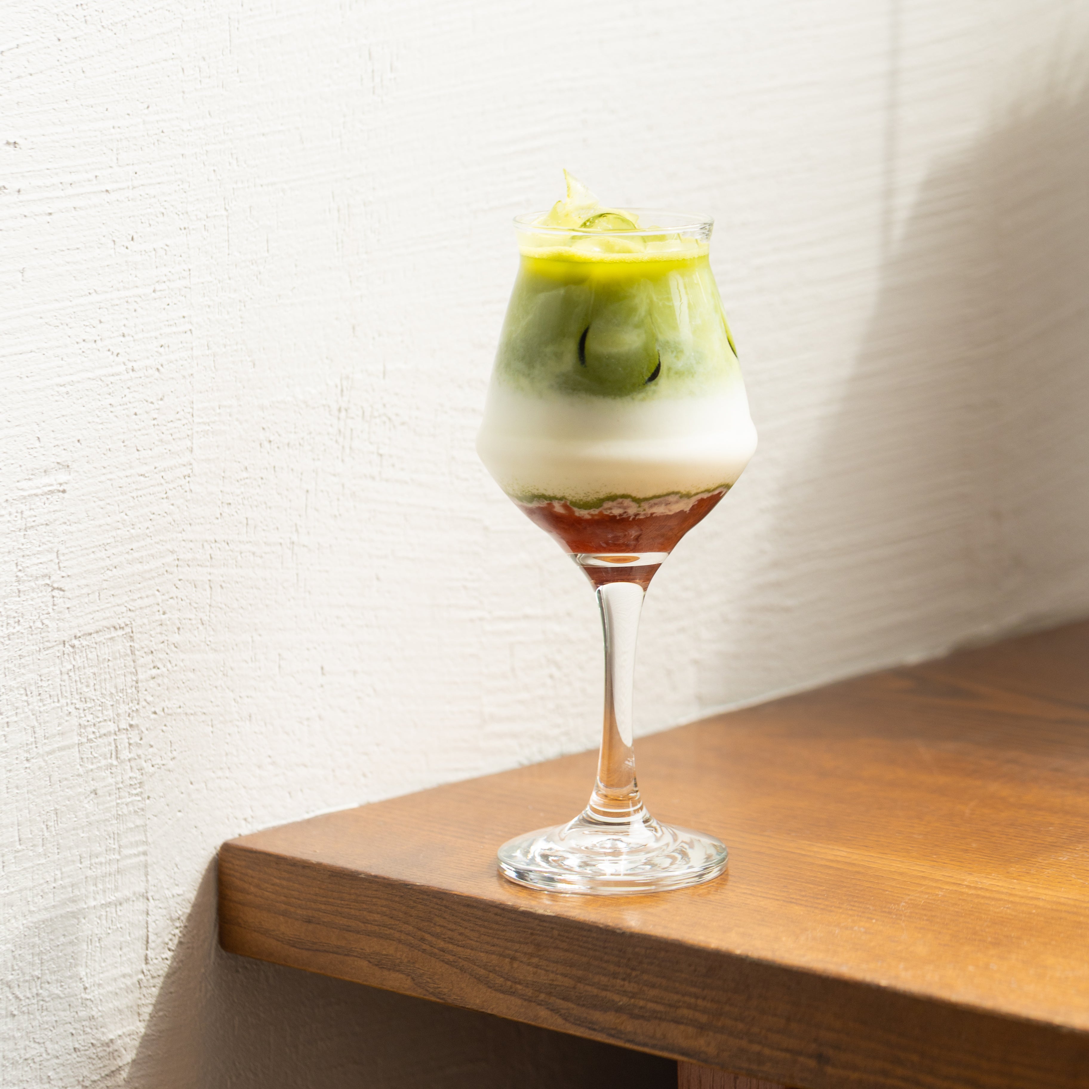 Matcha su augaliniu pienu